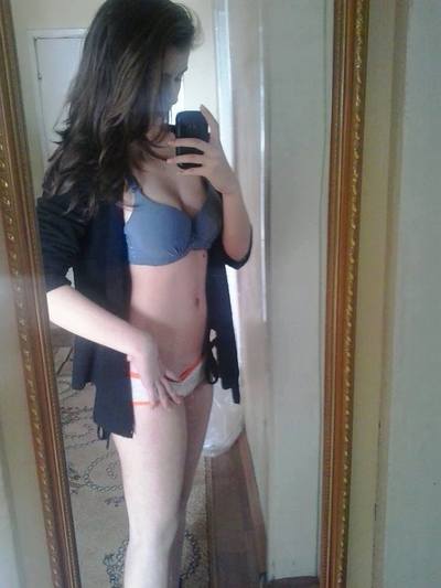 Khloe from Washington is interested in nsa sex with a nice, young man