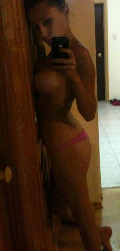 Looking for girls down to fuck? Kanesha from Washington is your girl
