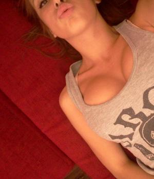 Emelina from  is interested in nsa sex with a nice, young man