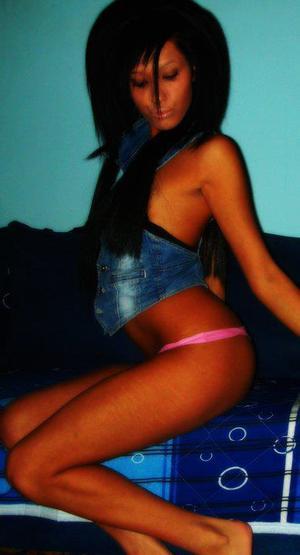 Lucy from Michigan is looking for adult webcam chat