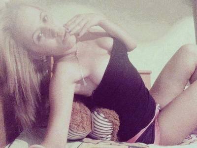 Escorts like Sydney are down to fuck you now!