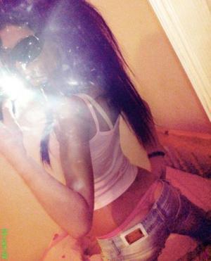 Eva is a cheater looking for a guy like you!