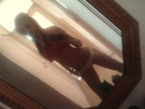 Arielle from Connecticut is interested in nsa sex with a nice, young man