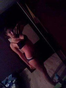 Lauryn from California is interested in nsa sex with a nice, young man